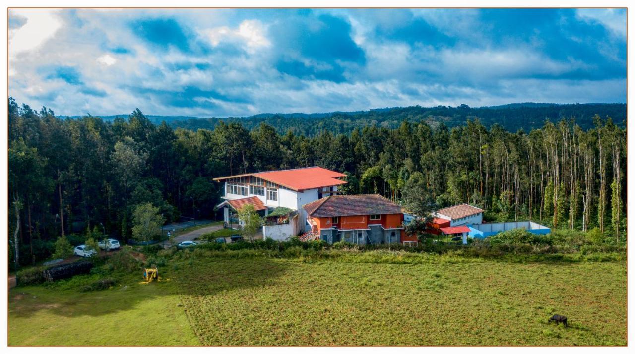 Coffee Grove Resort Chikmagalūr Exteriör bild
