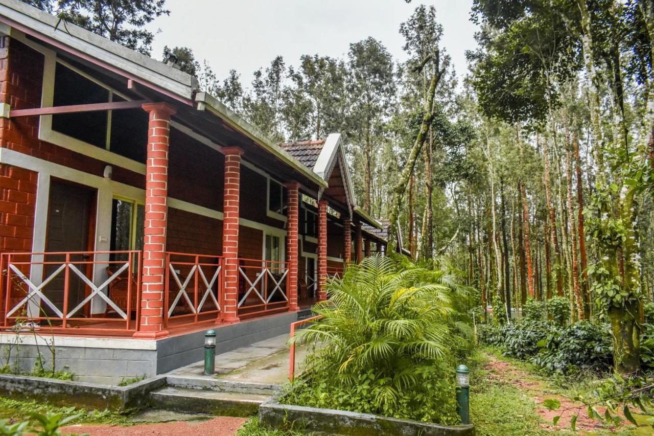 Coffee Grove Resort Chikmagalūr Exteriör bild