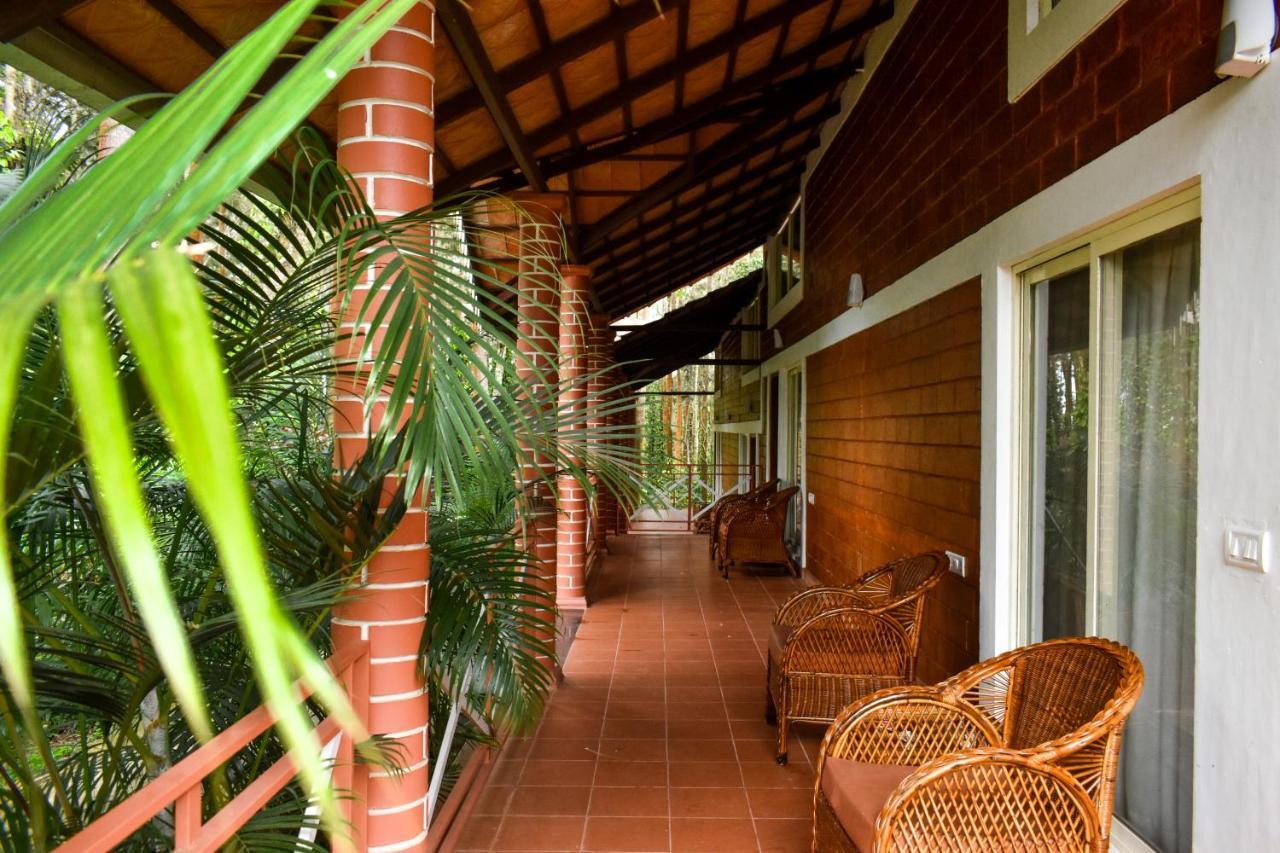 Coffee Grove Resort Chikmagalūr Exteriör bild