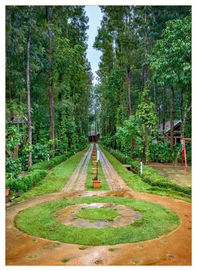 Coffee Grove Resort Chikmagalūr Exteriör bild