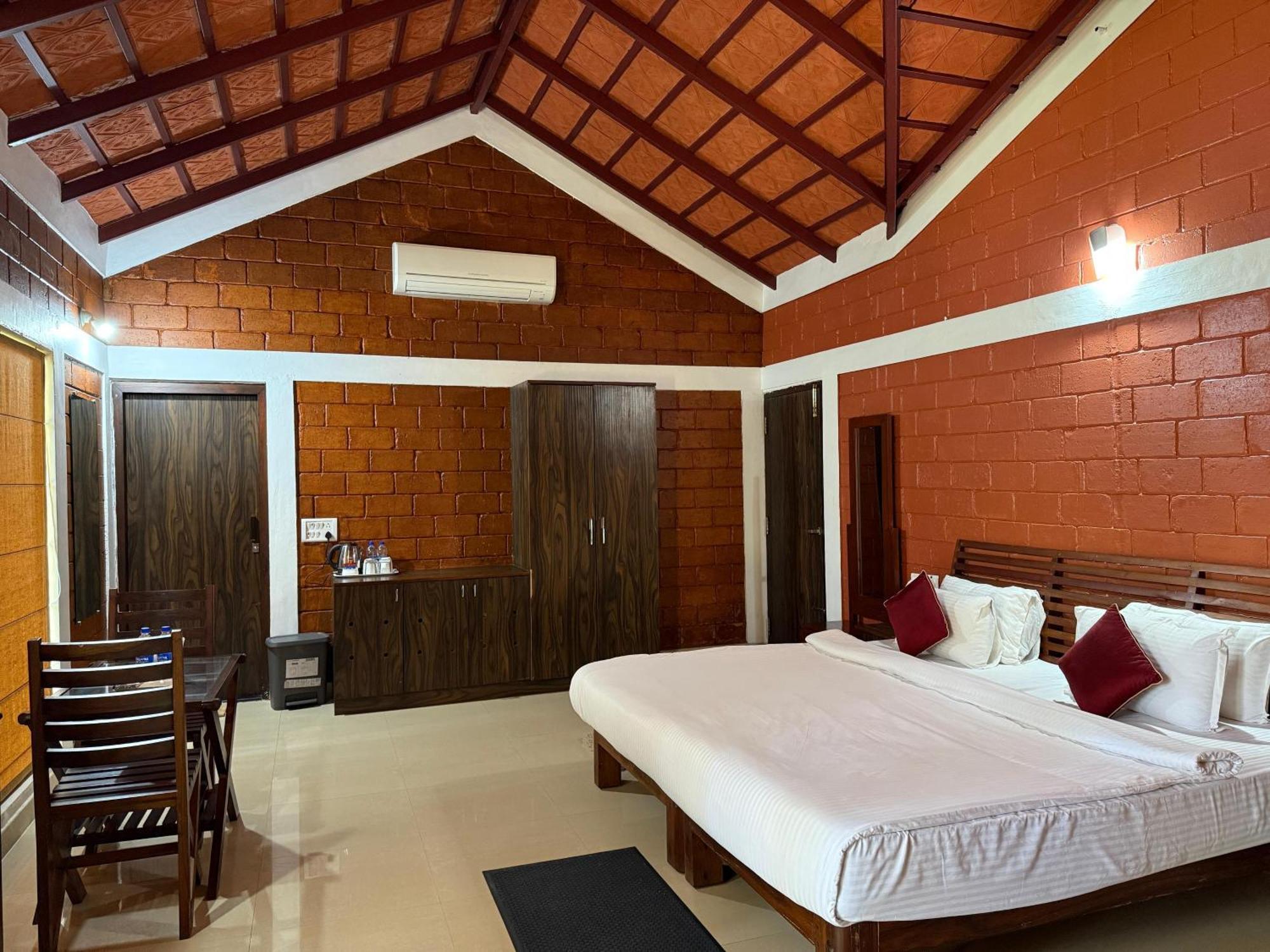 Coffee Grove Resort Chikmagalūr Exteriör bild